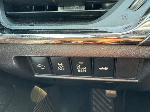 Used 2018 Toyota Avalon Touring FWD image 29