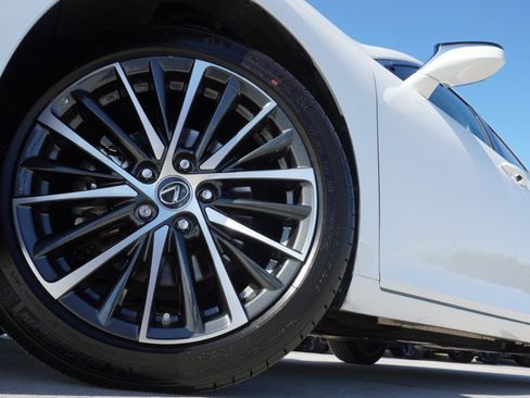 Certified 2024 Lexus ES 350 w/ Premium Package FWD image 11