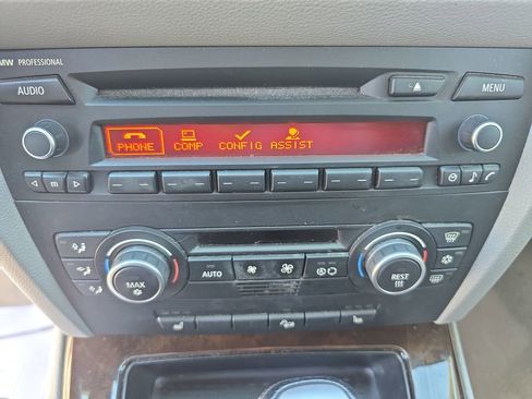 Used 2009 BMW 328i xDrive Sedan image 18