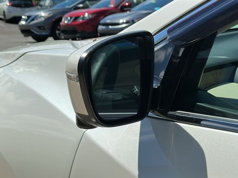 Used 2024 Nissan Murano SL AWD/4WD image 13