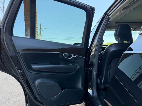 Used 2019 Volvo XC90 T6 Momentum w/ Advanced Package AWD/4WD image 36