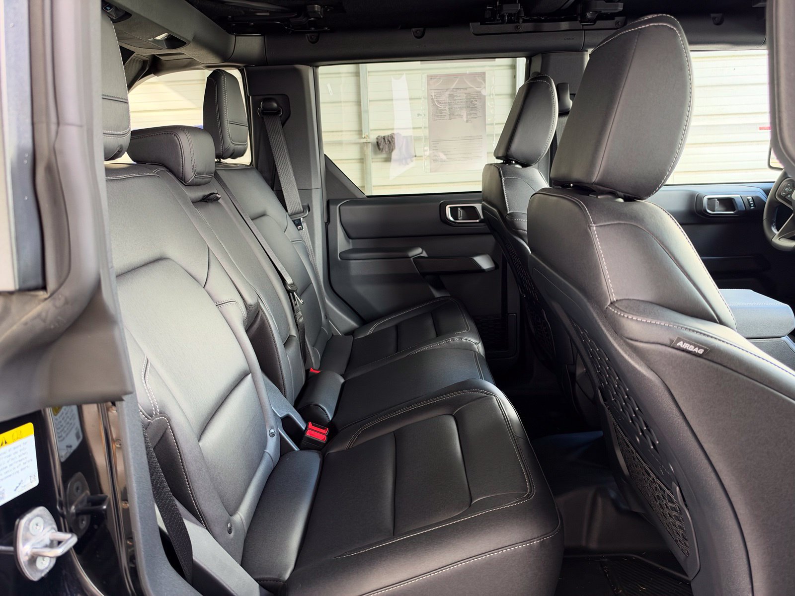 Used 2025 Ford Bronco Big Bend w/ Black Diamond Package AWD/4WD image 18