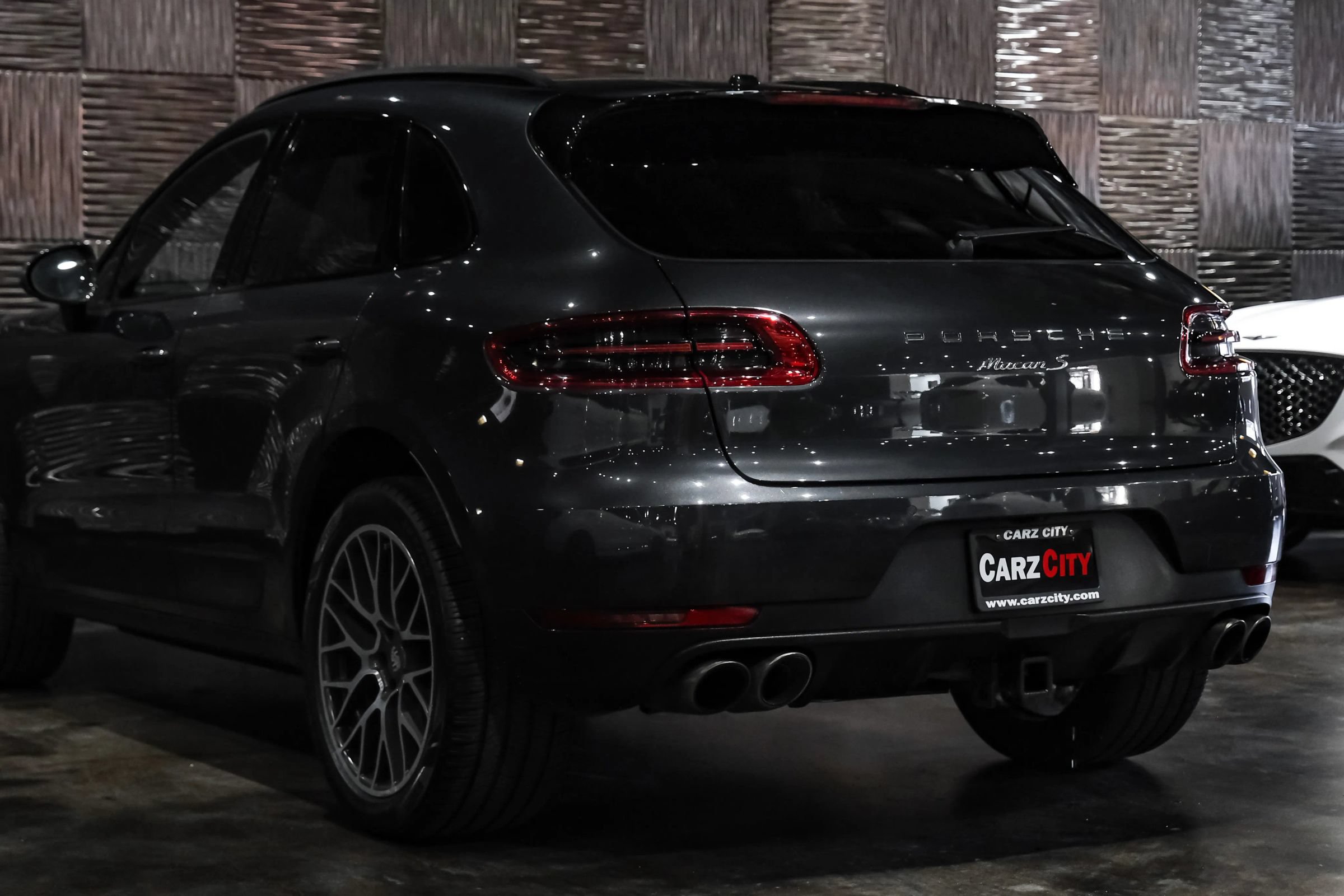 Used 2017 Porsche Macan S AWD/4WD image 14