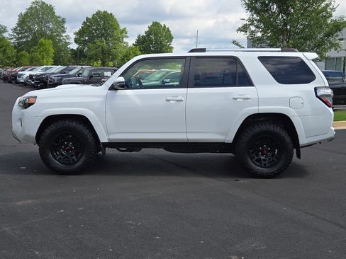 Used 2016 Toyota 4Runner Trail Premium AWD/4WD image 14