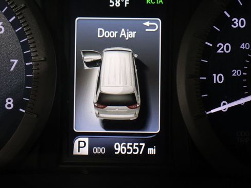 Used 2020 Toyota Sienna XLE image 39