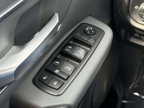Used 2019 RAM 1500 Big Horn AWD/4WD image 17