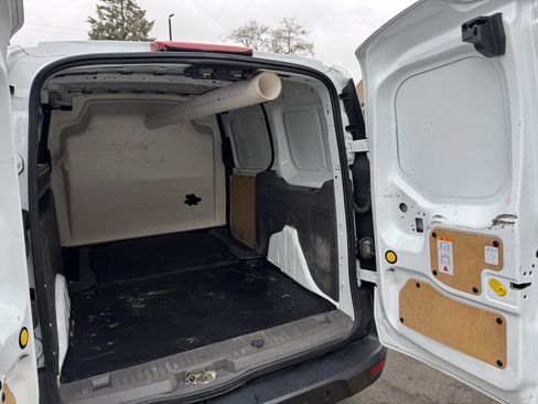 Used 2020 Ford Transit Connect XL image 32