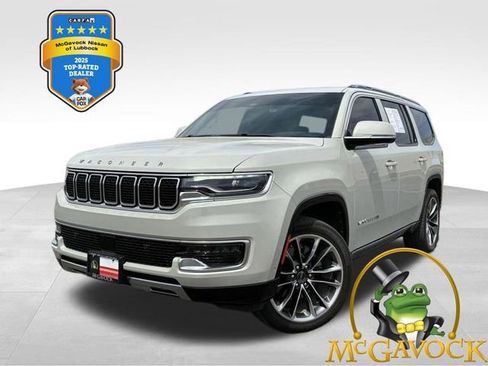 Used 2022 Jeep Wagoneer Series III w/ Premium Group I AWD/4WD image 1