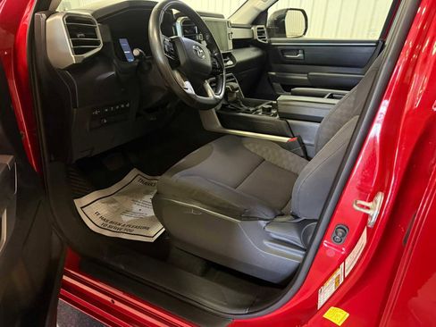 Used 2022 Toyota Tundra SR5 w/ SR5 Convenience Package image 20