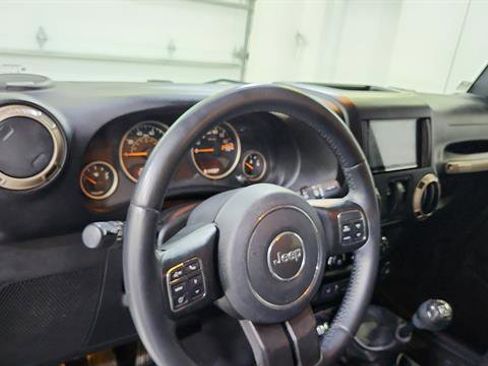 Used 2016 Jeep Wrangler Sahara image 20