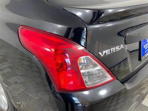 Used 2019 Nissan Versa SV image 19