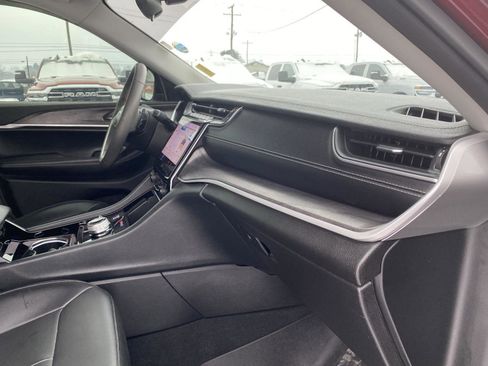 Used 2023 Jeep Grand Cherokee L Limited image 32