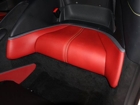 Used 2021 Ferrari Roma RWD image 93