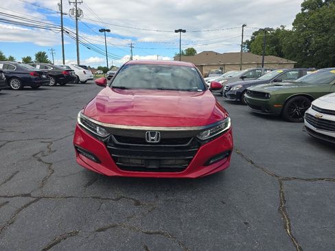 Used 2018 Honda Accord Sport image 2