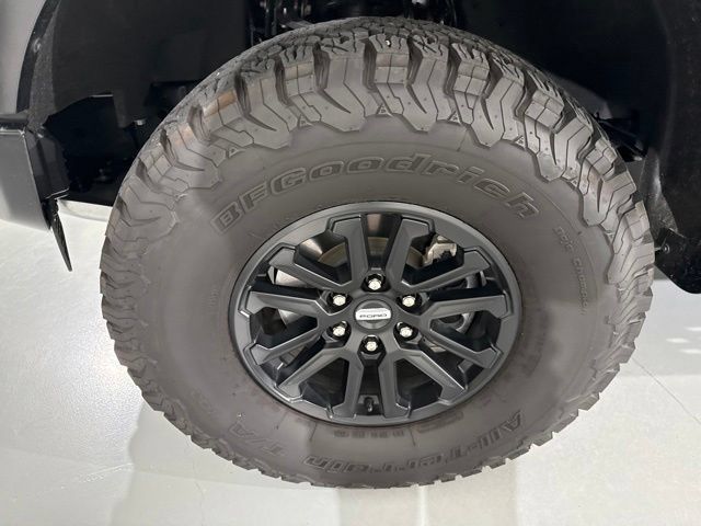 Used 2025 Ford F150 Raptor AWD/4WD image 4