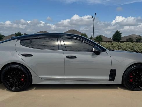 Used 2022 Kia Stinger GT2 w/ Red Interior Color Package RWD image 10