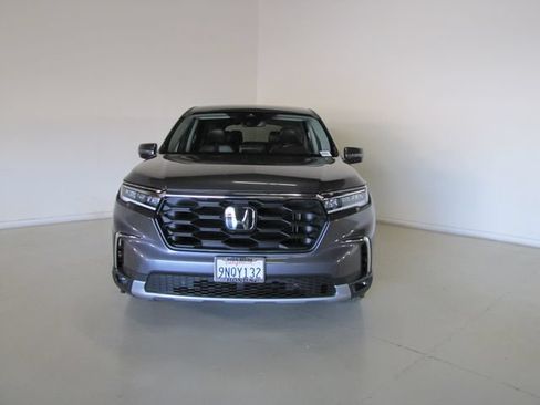 Certified 2025 Honda Pilot EX-L image 2