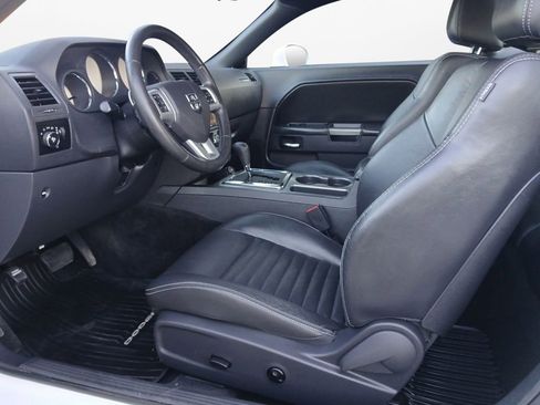 Used 2013 Dodge Challenger R/T RWD image 19