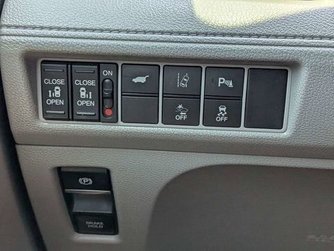 Used 2018 Honda Odyssey Touring image 26