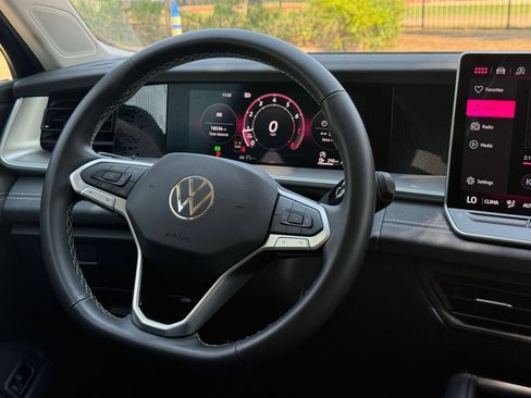 Used 2026 Volkswagen Tiguan SE AWD/4WD image 36
