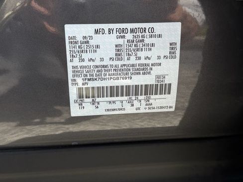Used 2023 Ford Explorer XLT w/ Equipment Group 202A RWD image 21
