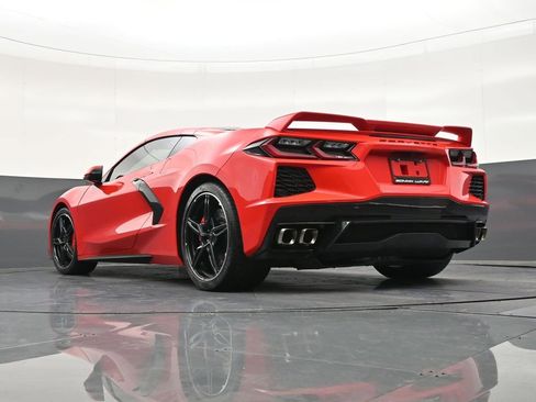 Used 2021 Chevrolet Corvette Stingray Premium Cpe w/ Z51 Performance Package image 24