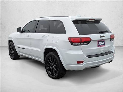 Used 2020 Jeep Grand Cherokee Altitude image 7