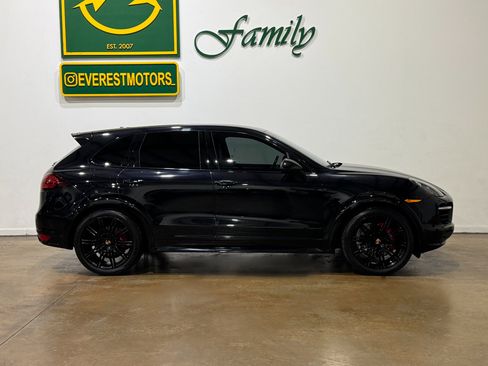 Used 2013 Porsche Cayenne GTS image 8