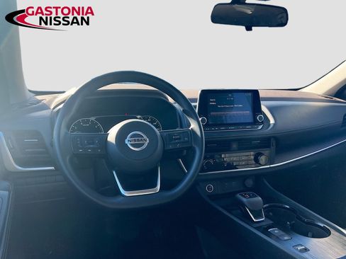 Used 2021 Nissan Rogue S image 29