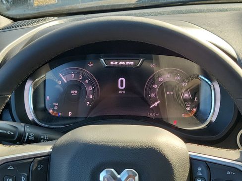 Used 2025 RAM 1500 Big Horn AWD/4WD image 20