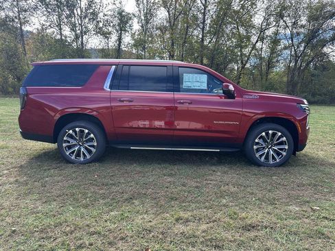 New 2026 Chevrolet Suburban High Country w/ Sun And Tow Package image 5