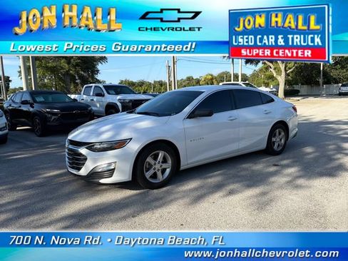 Used 2020 Chevrolet Malibu LS FWD image 2