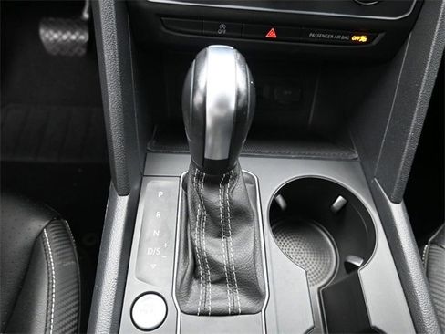 Used 2023 Volkswagen Atlas Cross Sport SE image 24