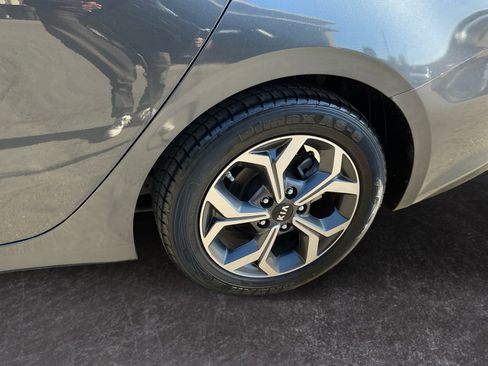 Used 2019 Kia Forte LXS image 9