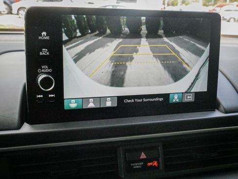 Used 2025 Honda Pilot EX-L image 24