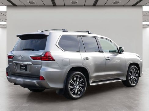 Certified 2021 Lexus LX 570 4WD w/ Luxury Package image 6