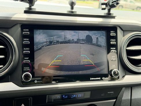 Certified 2022 Toyota Tacoma TRD Sport AWD/4WD image 5