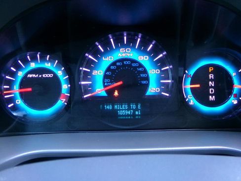 Used 2011 Ford Fusion SEL image 19