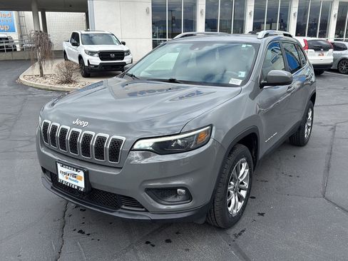 Used 2020 Jeep Cherokee Latitude Lux w/ Comfort/Convenience Group image 3