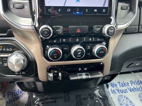 Used 2022 RAM 1500 Laramie w/ Off Road Group AWD/4WD image 19