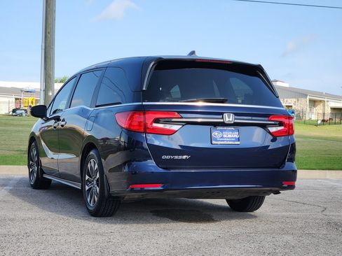 Used 2024 Honda Odyssey EX-L image 4