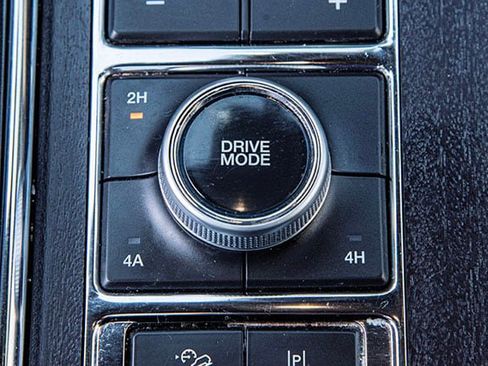 Used 2024 Ford Expedition Platinum image 24