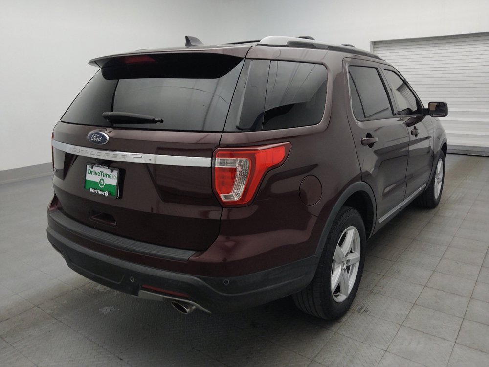 Used 2018 Ford Explorer XLT FWD image 9