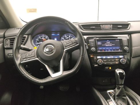 Used 2018 Nissan Rogue SV image 22