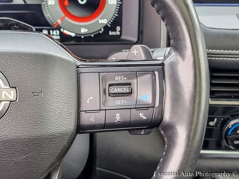 Used 2025 Nissan Rogue SL w/ Tech Package image 16