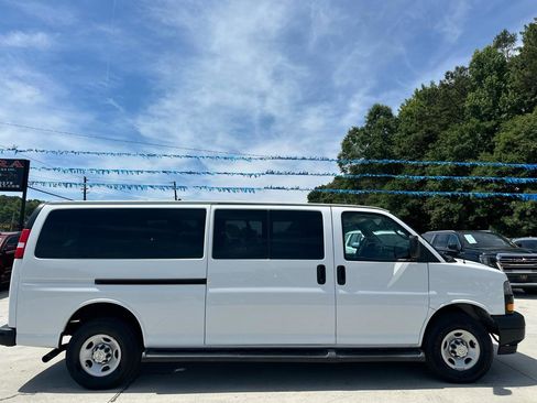 Used 2023 Chevrolet Express 3500 LS RWD image 8