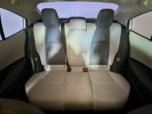 Used 2022 Toyota Corolla LE FWD image 29