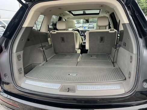 Used 2020 Cadillac XT6 Premium Luxury FWD image 9