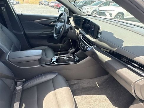 Used 2024 Buick Envista Sport Touring w/ Convenience I Package FWD image 27
