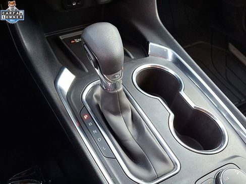 Used 2023 Chevrolet Traverse LT w/ Midnight/Sport Edition image 16